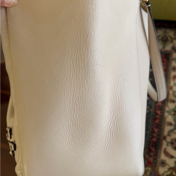 Tory Burch EUC Cream Leather Tote Bag - Picture 12 of 17
